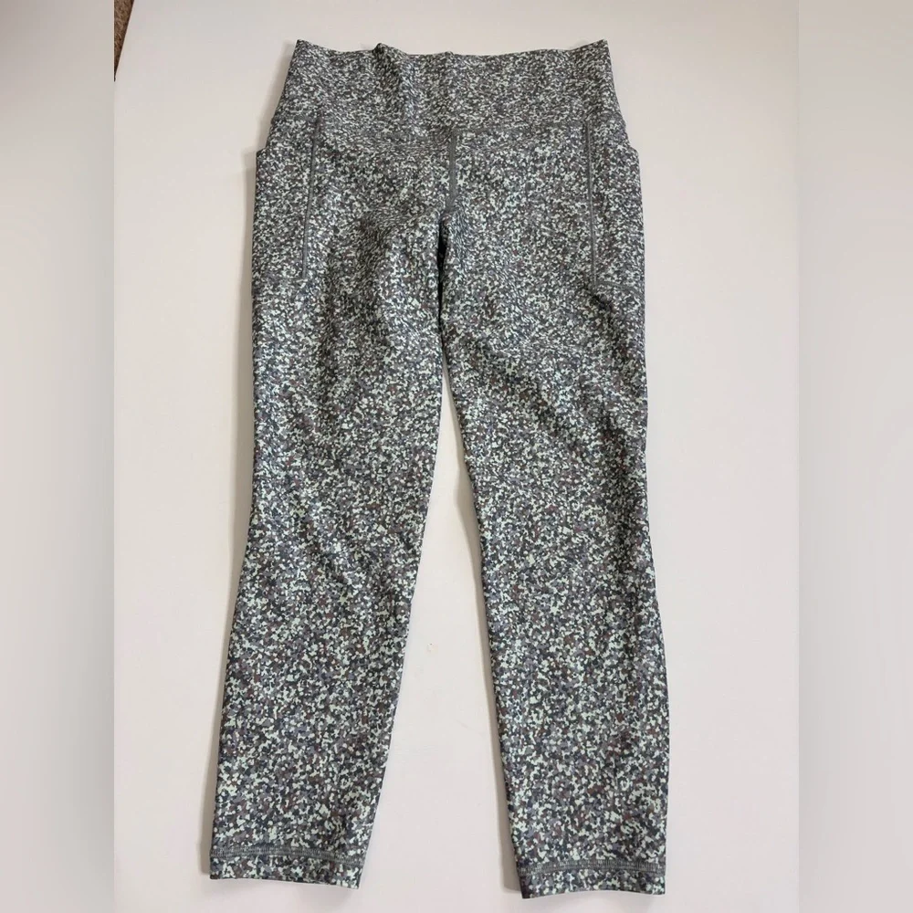 Athleta Salutation Stash 7/8 Tight Leggings Size Medium Green Brown Print